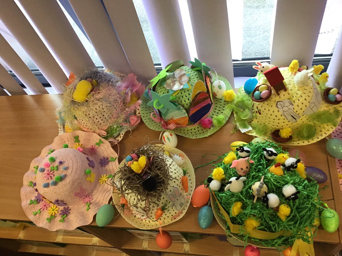 class_1p's tweet photo. Fabulous Easter Bonnets 2I@fpa@JCole5W https://t.co/sYD58Bcnlw