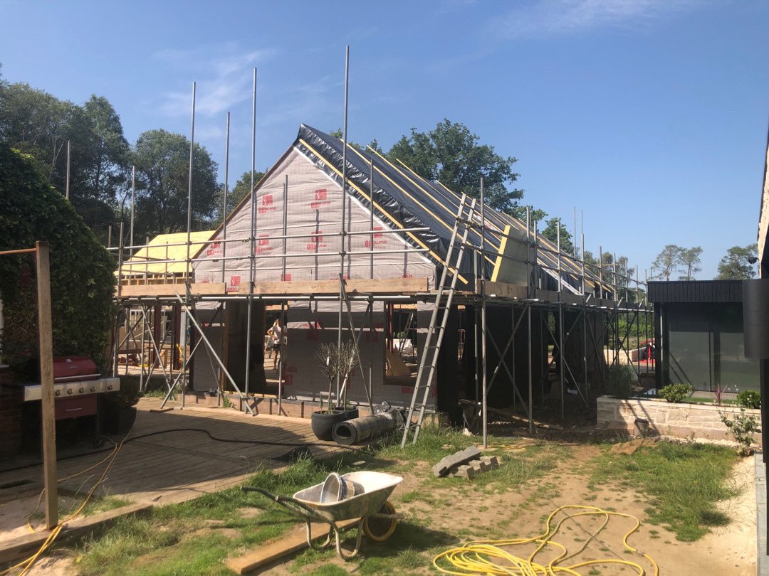 We’d be lying if we said we didn’t enjoy the sunny weather yesterday! ☀️

#builder #weather #dnabrickwork #hampshire #constructionlife #builderwork #Sunny #heatwave #farnborough #basingstoke #electricity 

dnabrickwork.co.uk