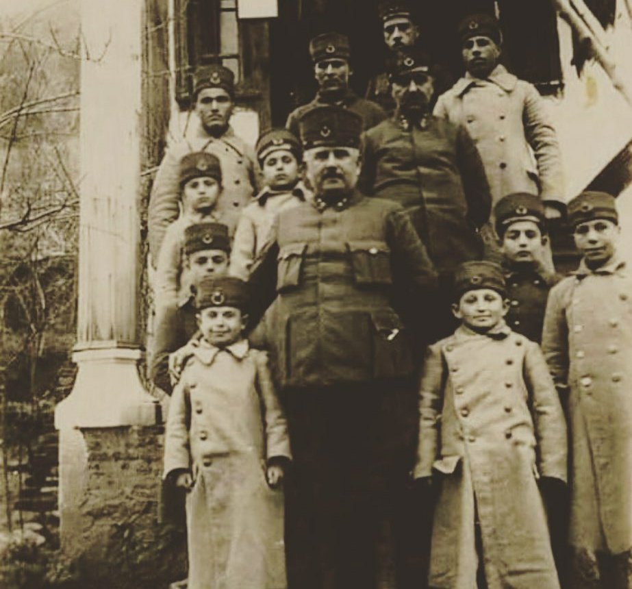 "Hayatımda bana zevk veren hayli başarılarım vardır. En zevklisi, binlerce bakımsız çocuğun hayat ve geleceğini kurtarmak olmuştur."
- Kazım Karabekir