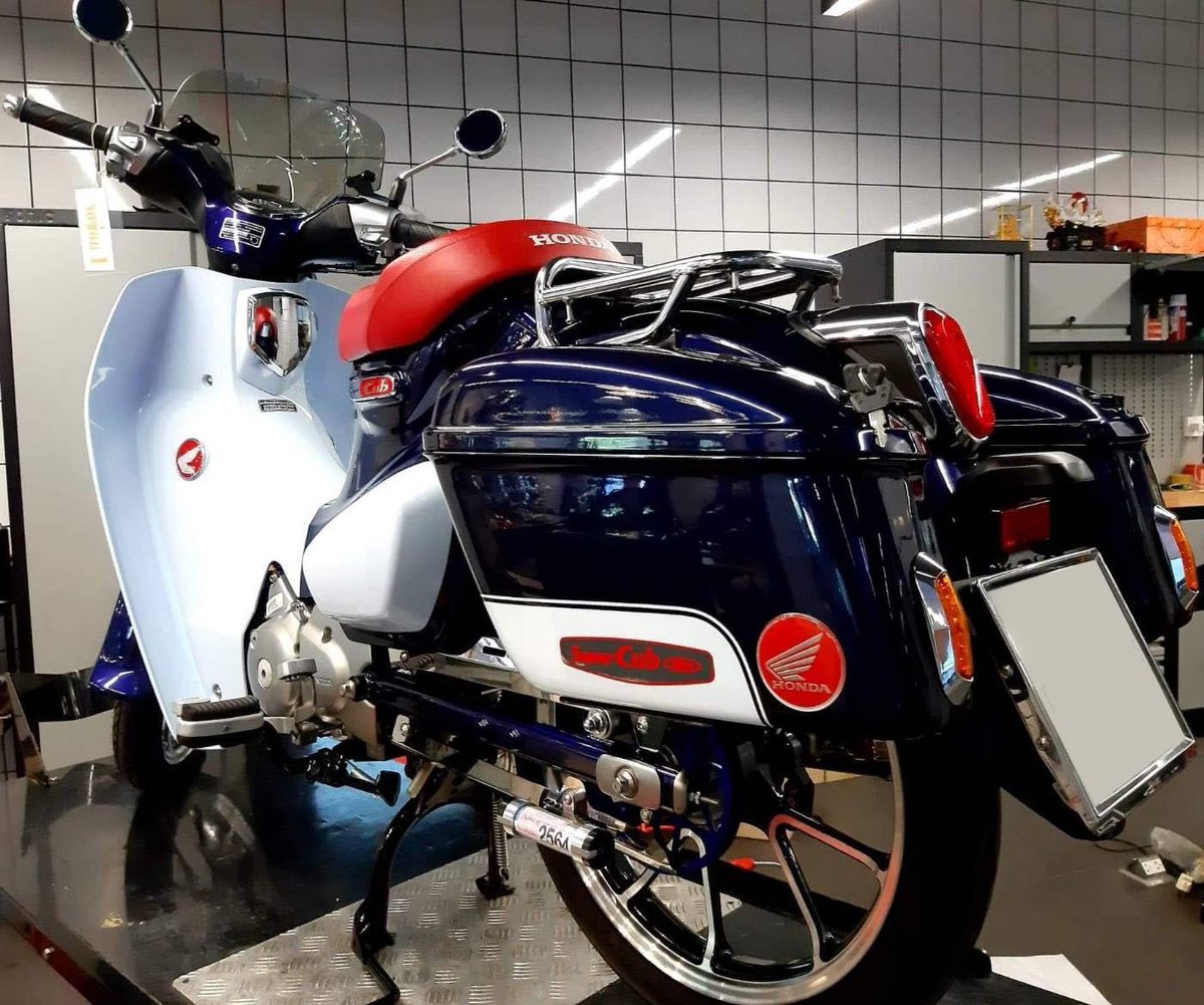 Twintrade ツイントレード C125用 サイドパニアケースセット 色は二色 税込 79 800 送料込み 一部地域を除く 購入したい 詳しく聞きたい という方は Dmもしくはline公式へ是非お問い合わせください Line公式 931pcxwi