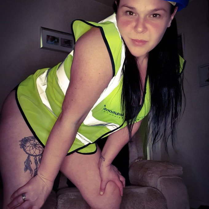 Feeling horny before work 😈😈😈😈😘 https://t.co/9QbO36g80Z<a href="/tag/newprofilepic"class="tags"><span>#newprofilepic</span></a><a href="/tag/onlyfans"class="tags"><span>#onlyfans</span></a><a href="/tag/biggieandbeautiful"class="tags"><span>#biggieandbeautiful</span></a>