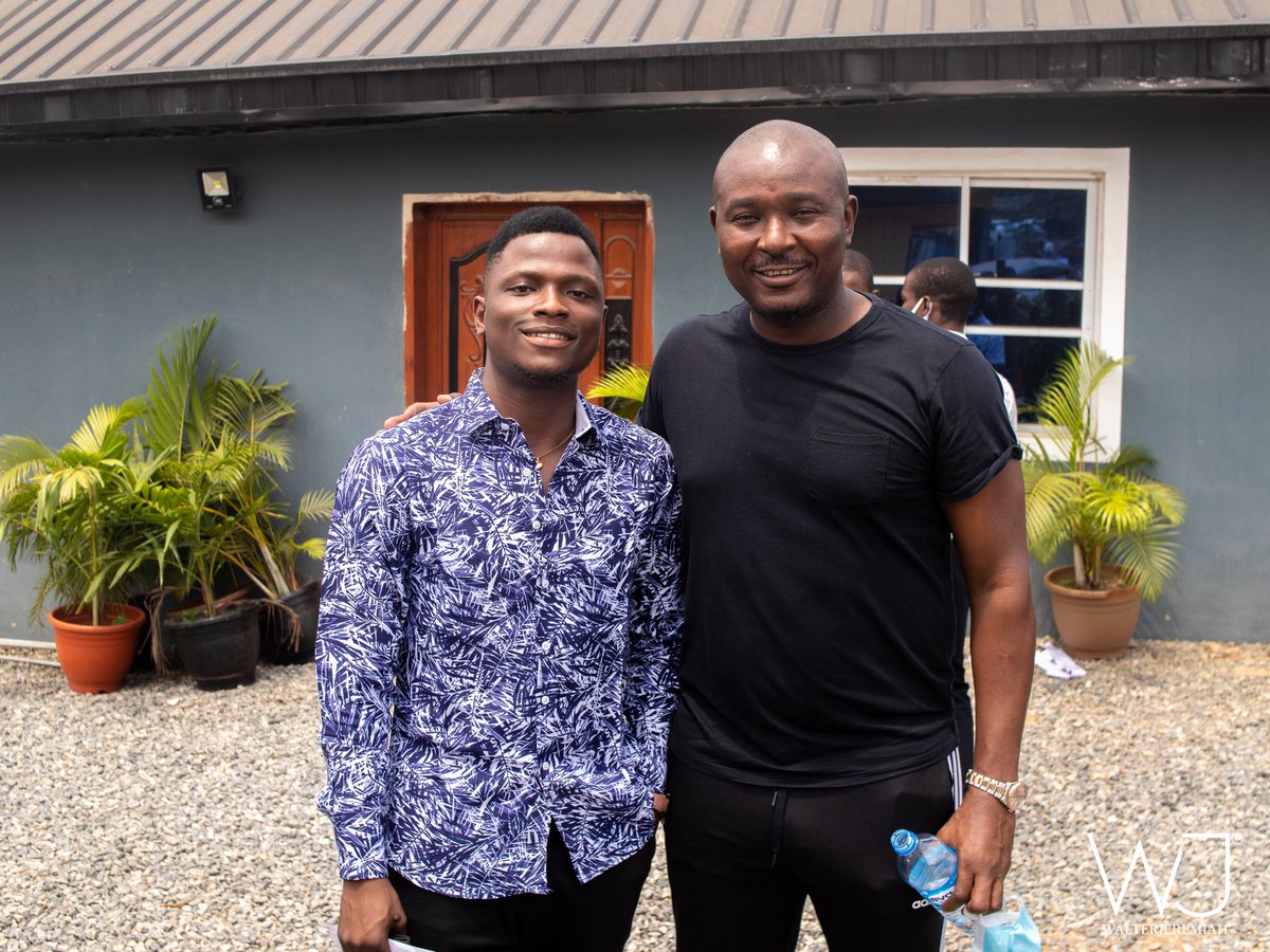 theayoolofin's tweet photo. Happy Birthday to the daddy of bet, daddy of marketing and daddy of informational product in Nigeria @akinalabi. Thanks for all you did for the boy God Almighty will continue to bless you and give you more wisdom. You showed us love at #DAC1.0 we would never take it for granted. https://t.co/O6qwqwbGdU