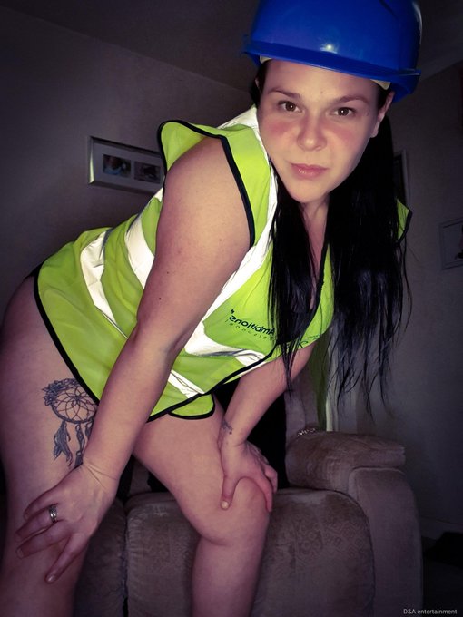 Feeling horny before work 😈😈😈😈😘 https://t.co/9QbO36g80Z<a href="/tag/newprofilepic"class="tags"><span>#newprofilepic</span></a><a href="/tag/onlyfans"class="tags"><span>#onlyfans</span></a><a href="/tag/biggieandbeautiful"class="tags"><span>#biggieandbeautiful</span></a>