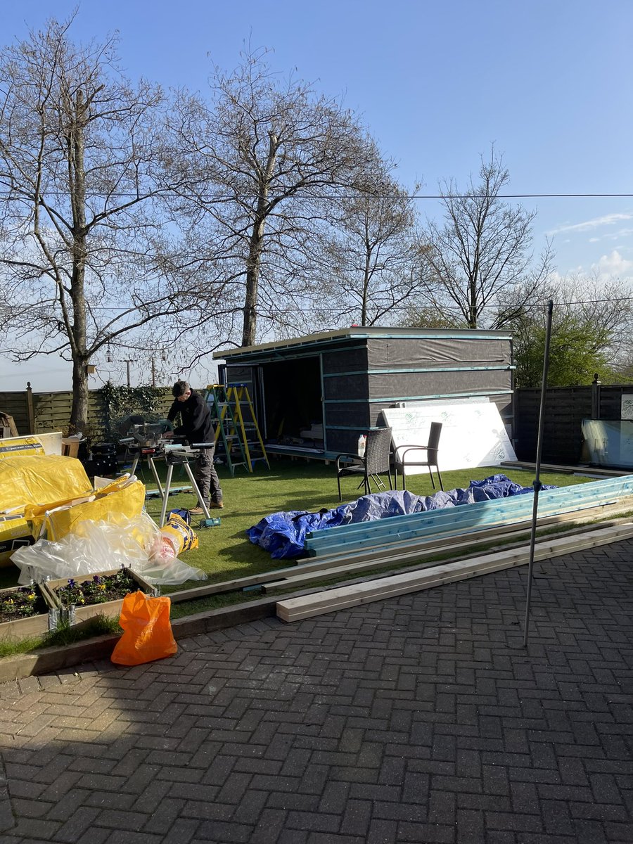 BlindsInGlass's tweet image. Another site delivery for #smartmodular #gardenoffice #nationwide