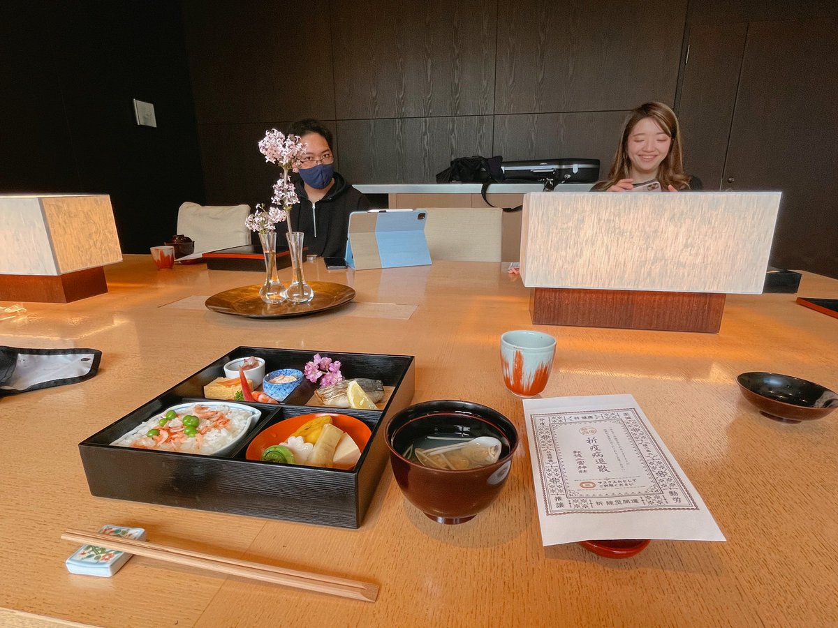 1z2t3h's tweet photo. 小田原にある報徳会館にて弦楽四重奏してきました🌱🌸とても素敵な空間!癒されました。
#報徳会館 出張演奏ならムジカル!@musicaljp #musicalu #ムジカル #livedeli #ライブデリ #出張演奏 https://t.co/OPWXWa9xXg