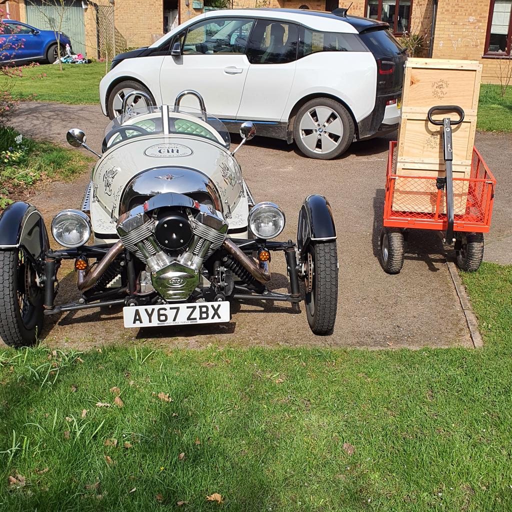 norfokgin's tweet image. Three gin wagons. Morgin 3 wheels in front of Roxy the electric wizz and Eric powerered by Shanks' Pony. Bottles on the way to the shed. What a glorious spring day. Just waiting now to taste the latest batches.