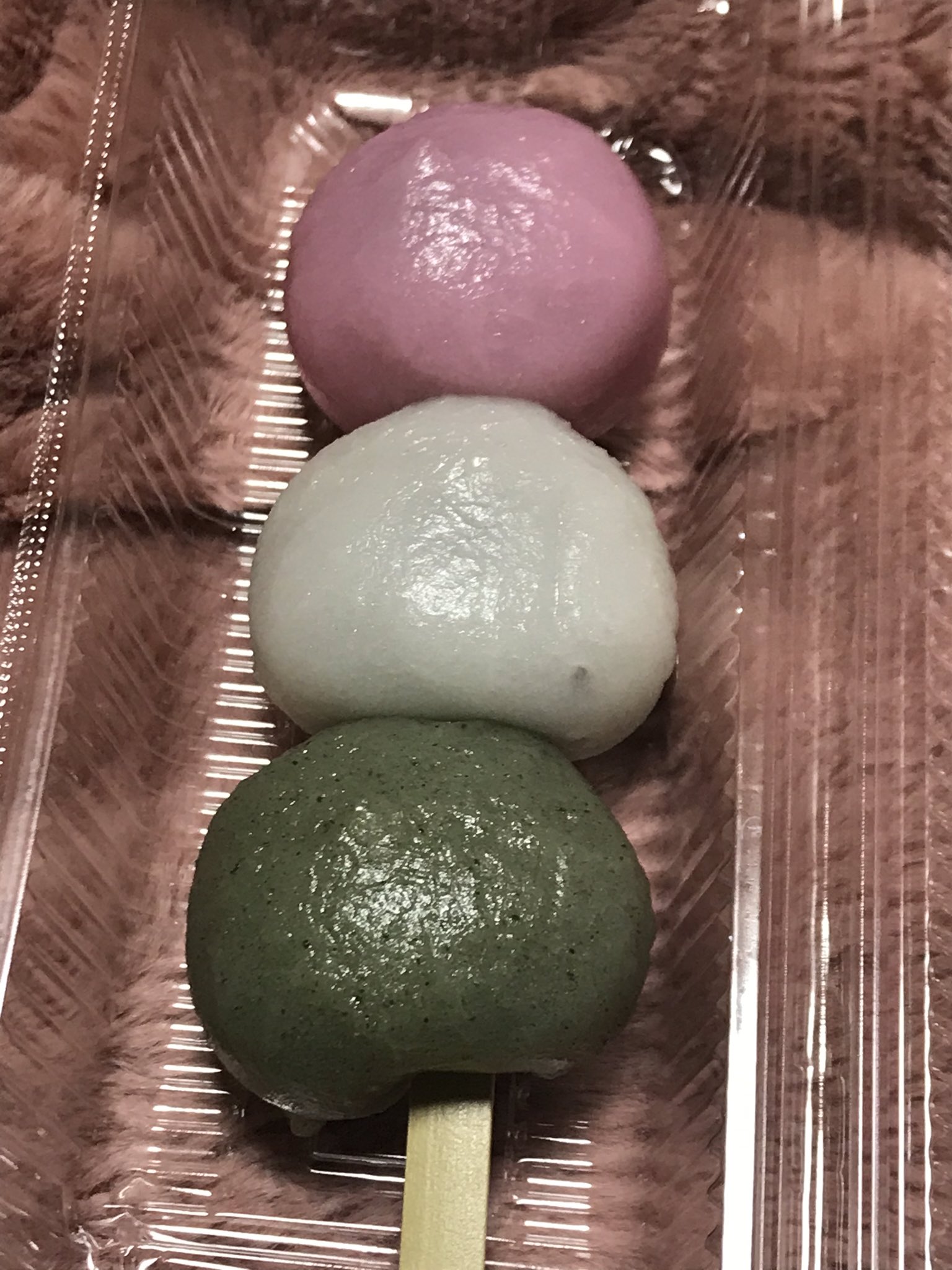 やし子 お団子1個がピンポン球くらいの大きさやねん ヤバない 渾身の一本三色だんご餡入り 渾身の一本三色だんご 渾身の一本 三色だんご 餡入り もち 餅 団子 あんこ 和菓子 ローソンストア100 100ロー 100円ローソン ローソン やし子 お団子1個がピンポン球くらいの大きさやねん ヤバない 渾身の一本三色だんご餡入り 渾身の一本三色だんご 渾身の一本 三色だんご 餡入り もち 餅 団子 あんこ 和菓子 ローソンストア100 100ロー 100円ローソン ローソン