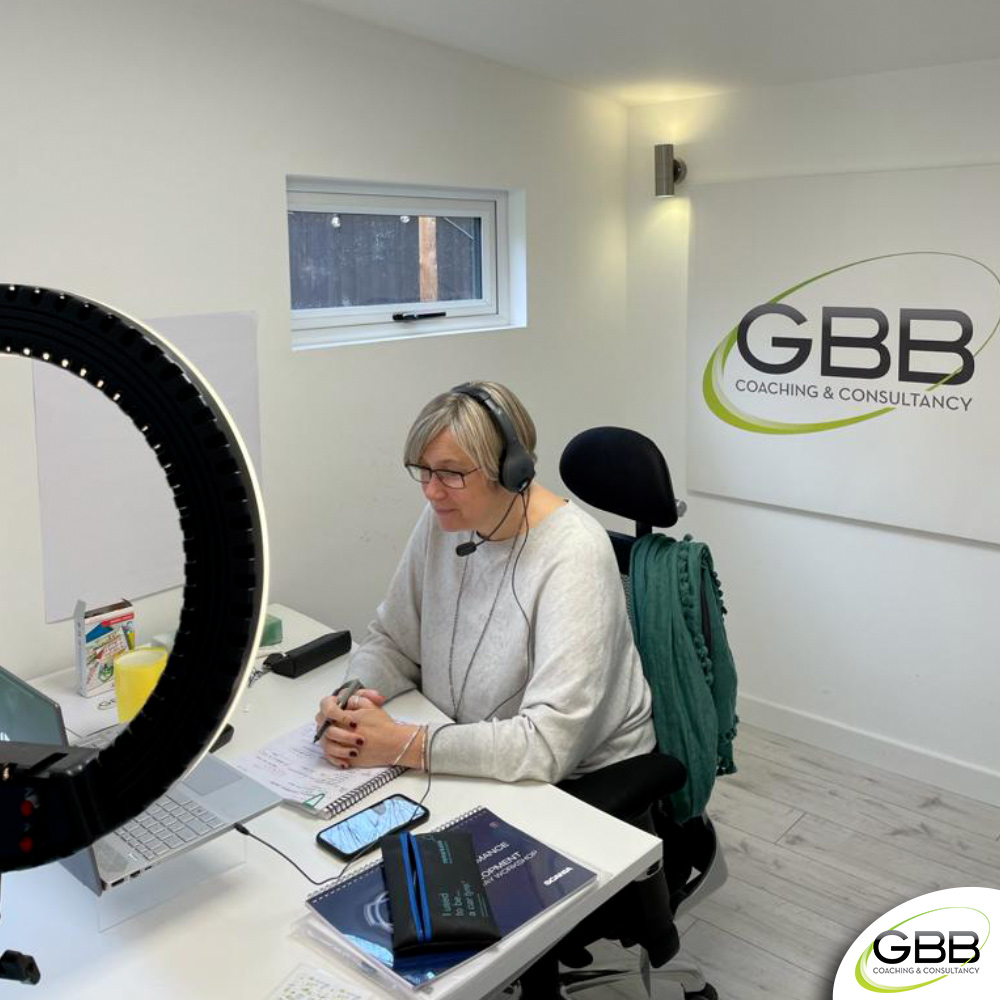 gbb_coaching's tweet photo. It's been great to see Rebecca in the studio this week, while delivering 1-to-1 coaching sessions as part of a Service Advisor programme. 💡👍

#GBBCoaching #RemoteLearning https://t.co/f7QVUfLqg8