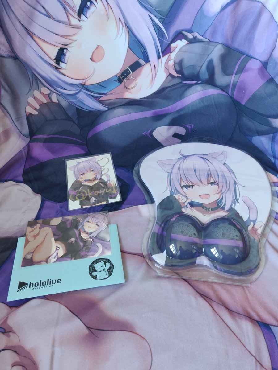 ようやくドイツに荷物が届きました! 綺麗ですねー。

#おかゆが届いた