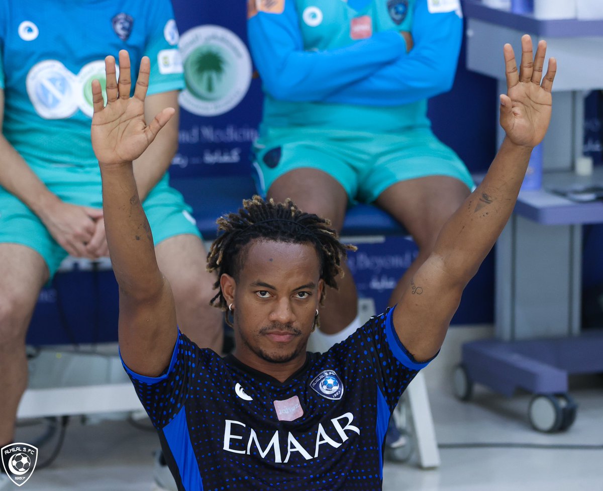 Alhilal_FC's tweet photo. 👋🏽 مسّهم بالخير 😎

#الهلال https://t.co/YpkPdF6gS8
