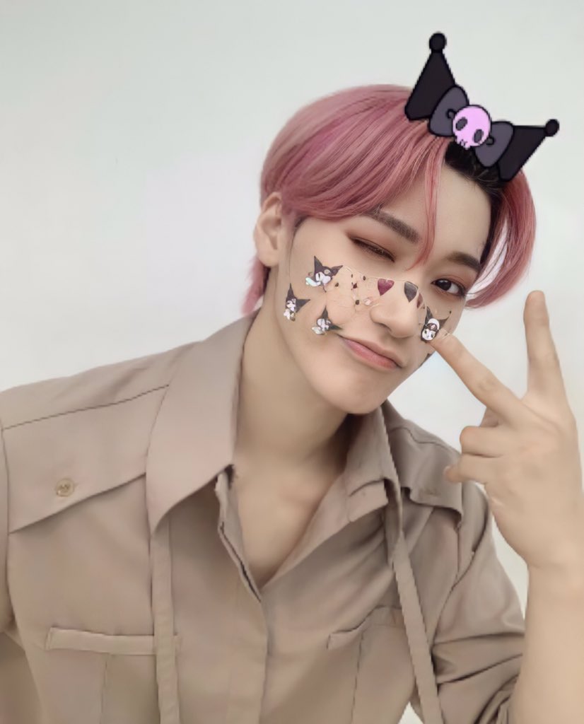ATEEZ_ARCHIVES's tweet photo. ATEEZ UNIVERSE 210331

#ATEEZ #에이티즈 #SAN https://t.co/oCrym3FrjA