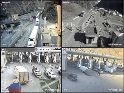 pr0kavkaz's tweet photo. На Военно-Грузинской дороге, при переезде через КПП "Верхний Ларс", образовалась очередь из 500 большегрузов, несмотря на отсутствие ограничений на проезд.

Будьте внимательны и осторожны!
#ВерхнийЛарс #Грузия #Армения #СевернаяОсетия  #граница https://t.co/qJnokdhgq8