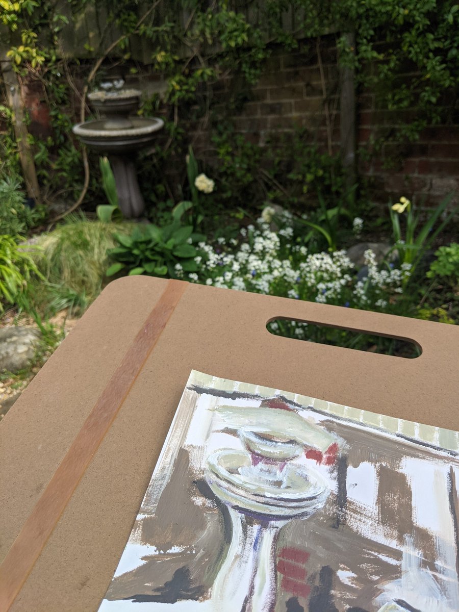 Getting involved with some creativity in the garden to celebrate #InspireArtMonth! Painting en plein air is great fun in this weather 🎨🌞 <a href="/InspirationEast/">Inspiration Trust</a> <a href="/inspiredarteast/">Inspired Art</a>