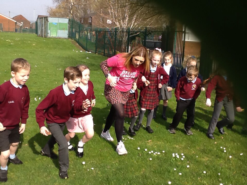 InceCEPrimary's tweet photo. Well done to class 3B for completing the challenge today with Mrs Aspinall. The children really enjoyed running 1k every beak time for the whole of March and Mrs Aspinall has completed 100k for the months in aid of #cancerresearchnow https://t.co/wek3hKLCo5