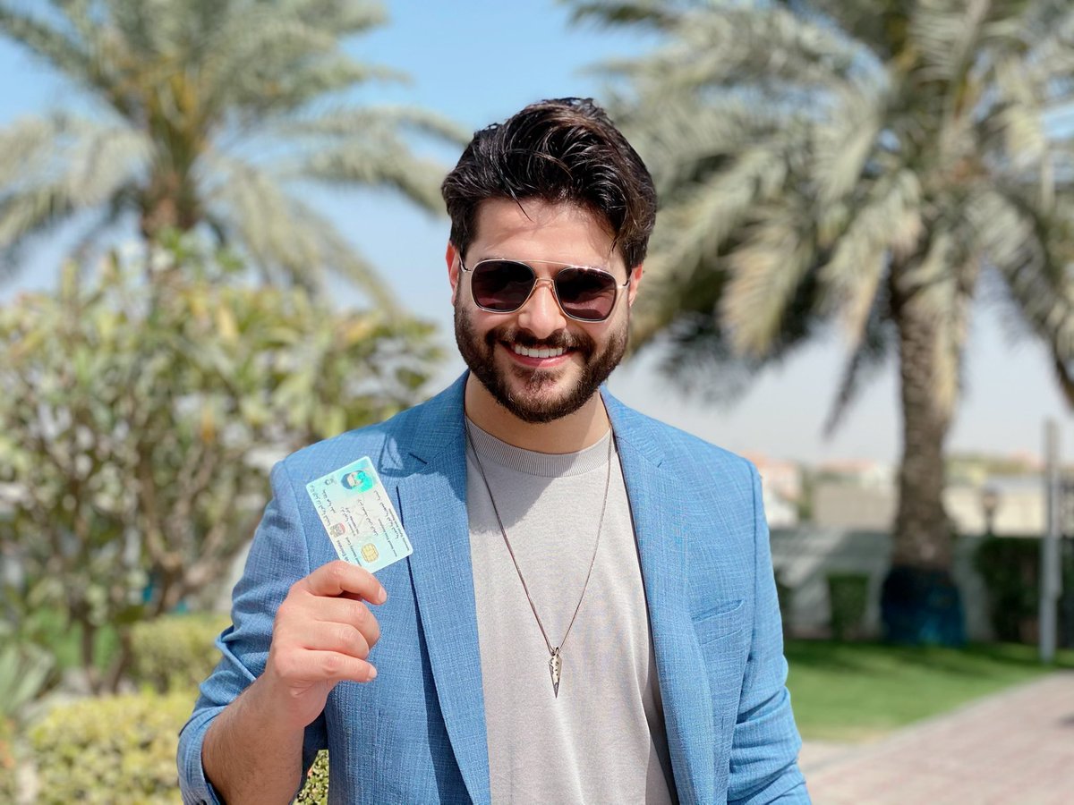 الدول مثل البشر ،
معادن و #الامارات معدنها ذهب وقلبها ذهب وهي التي فتحت قلبها لكل مبدع وفنان ومحب ،
 شكرا للامارات على الاقامة الذهبية وشكراً للشيخ محمد بن راشد ولهيئة ثقافة #دبي على منحها المحبة والامل لمن يبحثون عنه ولمن يصنعونه <a href="/HHShkMohd/">HH Sheikh Mohammed</a>  <a href="/DubaiCulture/">Dubai Culture</a>  @LatifaMRM <a href="/HalaBadri/">هَالَة بَدْرِي</a>