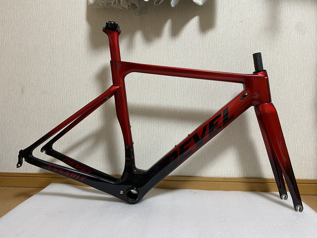 kyohei_devel's tweet image. DEVEL A01 プロトタイプ納品しました!
ずっと憧れだったフレームが手に入って凄く嬉しい限りです。
@Kaneko158cm さん、@DEVELProjectJPN さんには本当に感謝しか無いです。。
#DEVELProjectJPN