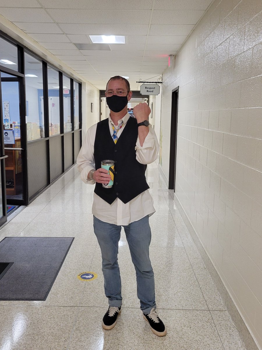 Mrs. Glover and Mr. Frish are getting into the 80's spirit as we celebrate inclusion at NSE through Unified Schools Spirit Week.  <a href="/RichlandTwo/">Richland School District Two</a> <a href="/MraRadams/">Rashad Adams</a> <a href="/Dawnsmithusc/">Dawn Smith</a> @danajhenderso