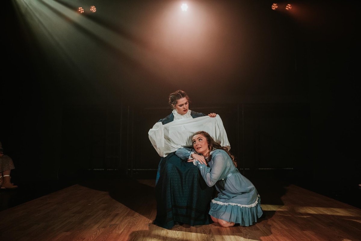 tashphillips14's tweet photo. Opening night of Spring Awakening! Can’t wait✨ https://t.co/8ccwnSTr8J
