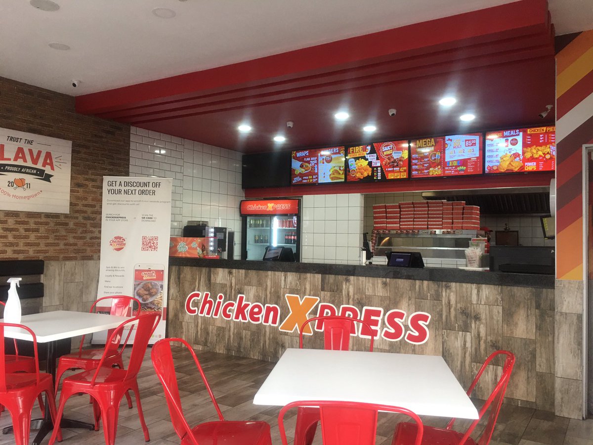 ExpressZam's tweet image. Hey 😁😁these chairs got me thinking about a hot 🔥 fastfood competition what do y’all think who wants to enter💯💯🔥