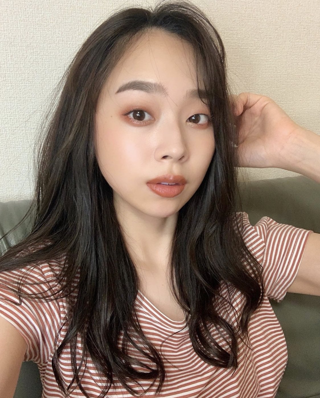 麻井香奈 Asaikana 一重まぶたって 悲しいけどマイナスに捉われがち 一重のまま楽しむ方法はある ただ 二重にして気分が上がる人はそれがその人のベスト 一重のまま可愛いと思えるメイクをすることは私のベスト 一重って いいじゃん って