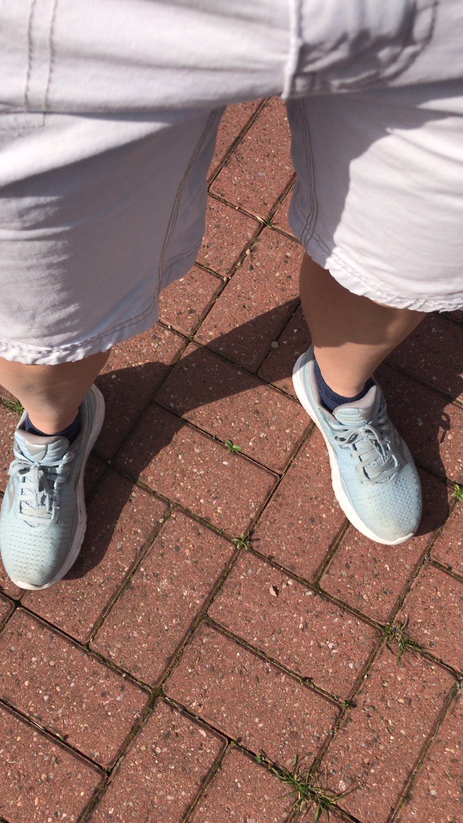 ☀️ After what feels like a lifetime in joggers anyone else feel nekid in shorts? 😎 #SummerVibes #LegAreOut