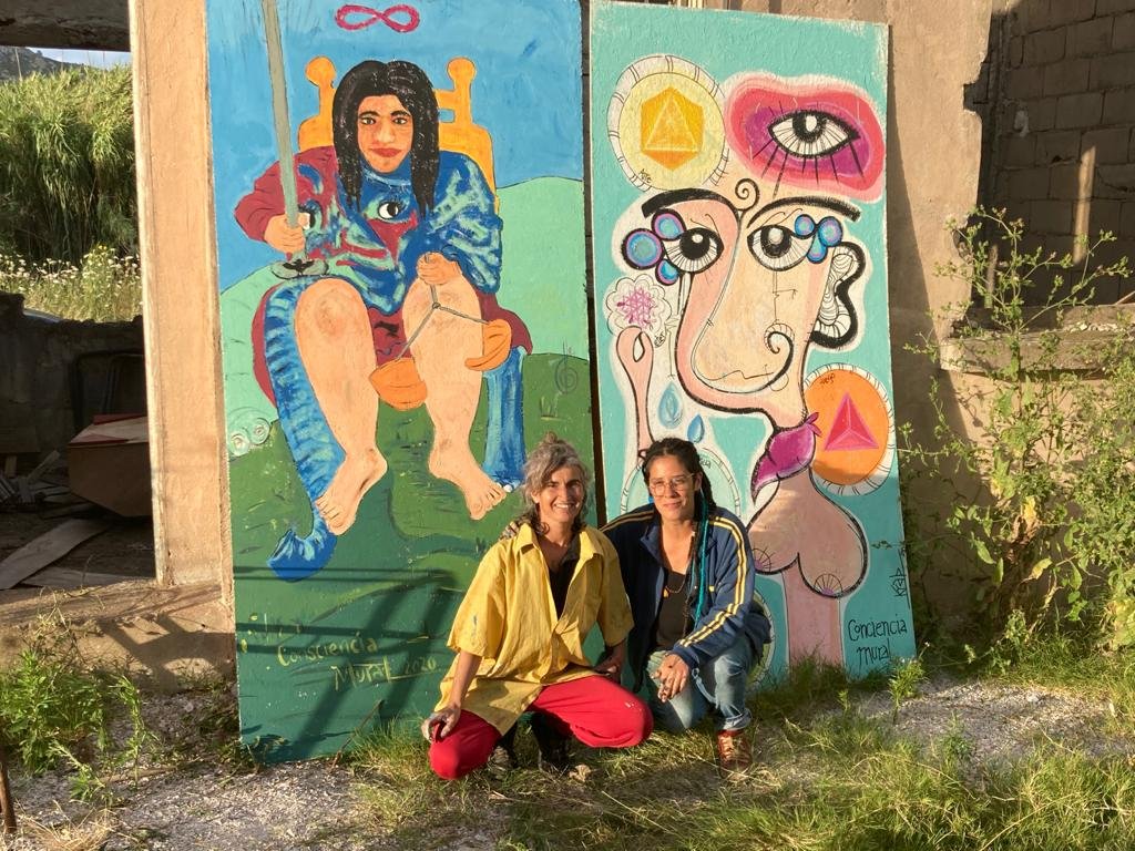 ensayosymas's tweet photo. Recuerdos de nuestra última intervención en #Piriápolis a fin de año del 2020. El vídeo final lo pueden ver en YouTube. #pintoras #artistas #Mujeres gracias @Signal por la #electronica  #music #Murales #artes gracias totales!!! https://t.co/s19HE8NJjE