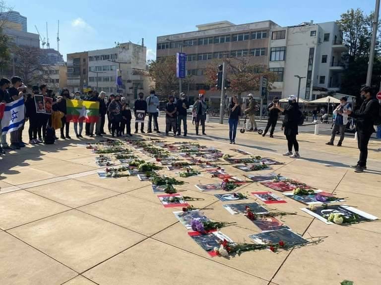 Myanmar_Now_Eng's tweet photo. Myanmar people in Israel protested in front of the Russian and Myanmar embassies today (Mar 31), in Tel Aviv, calling for the end to military dictatorship. #WhatsHapppeningInMyanmar https://t.co/CA2aDwyS8F