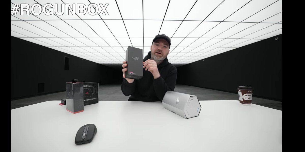 reirieeeee's tweet image. #ROGUNBOX from Unbox Therapy
youtu.be/hHpbrjtwjho
