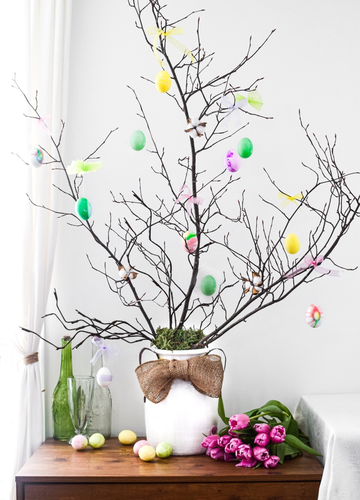 mycloverdale's tweet photo. Celebrate Spring by crafting an egg-stra special DIY Easter Egg Tree to display in your home. Take part in @getcracking #eastertreecontest on now through April 4, you could win one of eight prizes including eggs for a year! Egg-citing details here https://t.co/m5oqyn3PWX https://t.co/BwwgywhkBM
