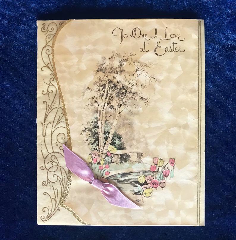 Yellowonetsy's tweet photo. A gorgeous 1930βs Rust Craft Easter card. Real ribbon. Printed on fancy paper. For sale at https://t.co/92BjKTFNLm. #easter #RustCraft #greetingcards #GraphicDesign #VintageGreetingCards #vintage #ephemera #VintageEaster https://t.co/AFq9VKqN5X