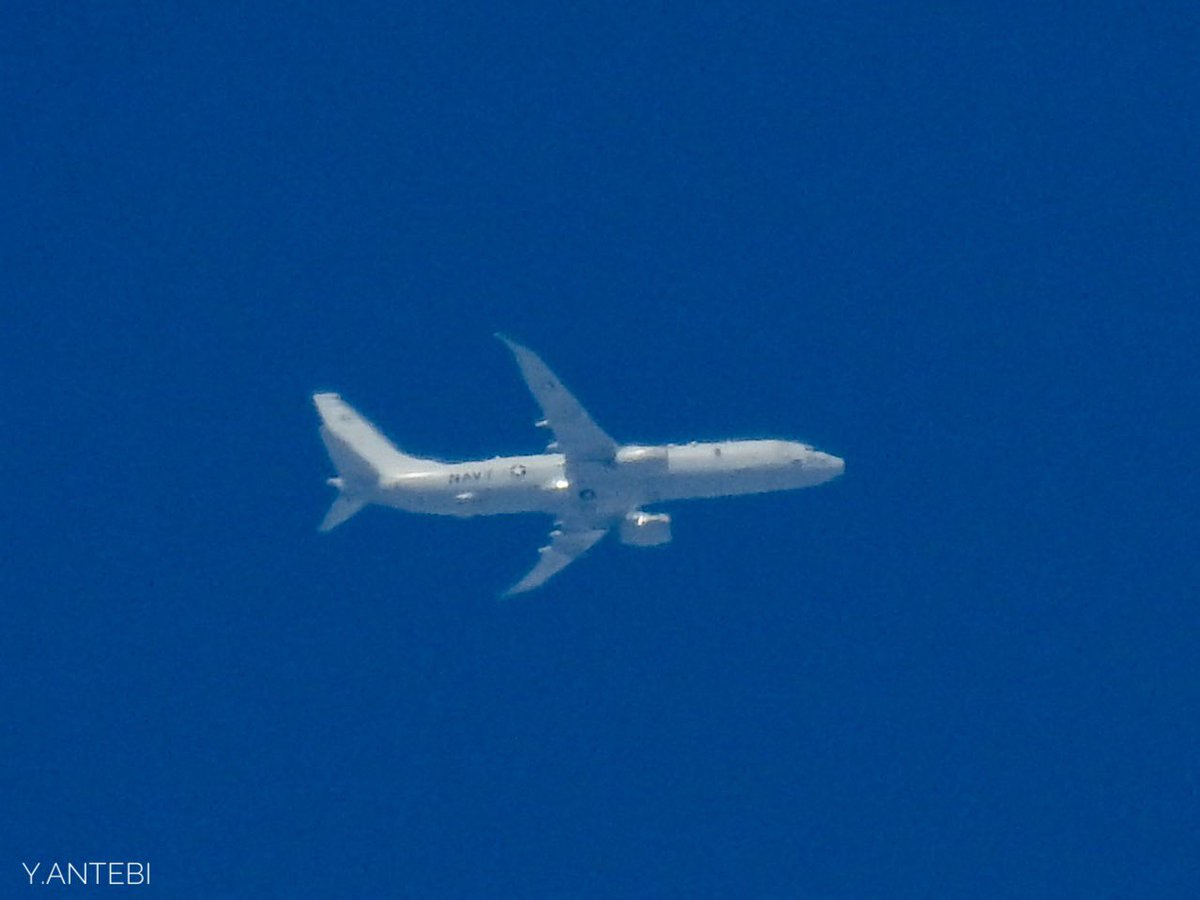 #USNavy #P8A Poseidon #AE683C eastbound at FL310, unfortunately too hot to spot the number #USN #avgeek #contrailspotting #P8APoseidon #P8