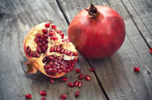 Investigadores estadounidenses aseguran que el zumo de granada 🍹 puede reducir el riesgo de restricción del crecimiento intrauterino en los bebés 🤰 vía <a href="/infosalus_com/">Infosalus</a> 

👉bit.ly/3weUP3D

#embarazo