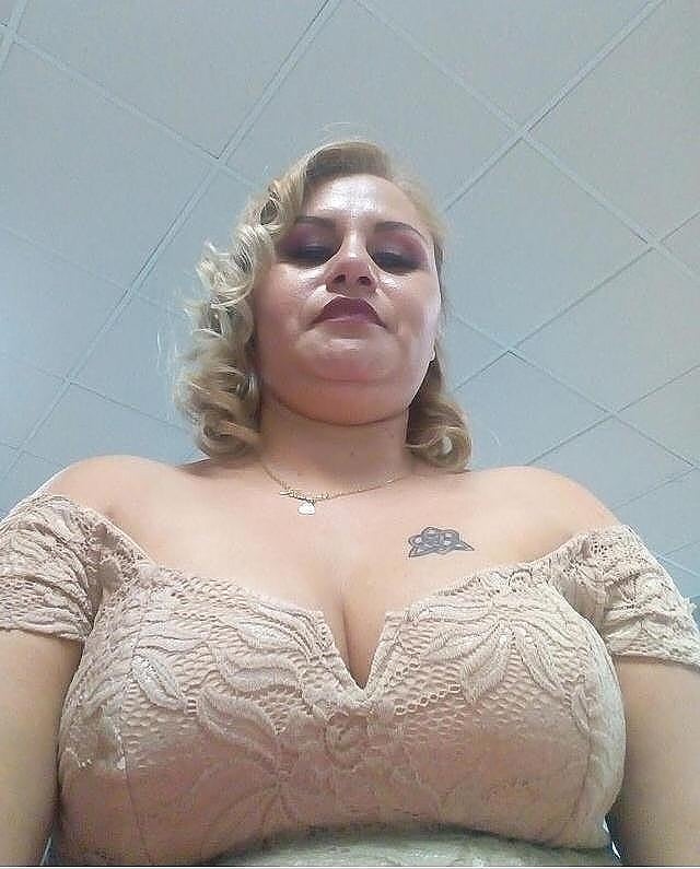 MelekKuzey6's tweet photo. Şişman seven erkek var mı? https://t.co/LzsTyDk7Z2