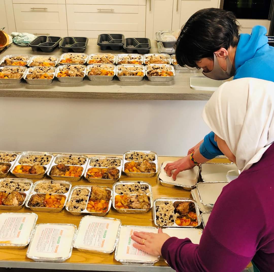 TheFriendlyFood's tweet photo. The Friendly Food Club continues to work in the Townsend Community providing around 50 meals daily. 🙌

This project is a collaboration with @BCPCouncil 👍

Here are some of the many meals distributed locally. 😍

#communityhotmealsprogramme  #teamwork https://t.co/owg3rFEMH7