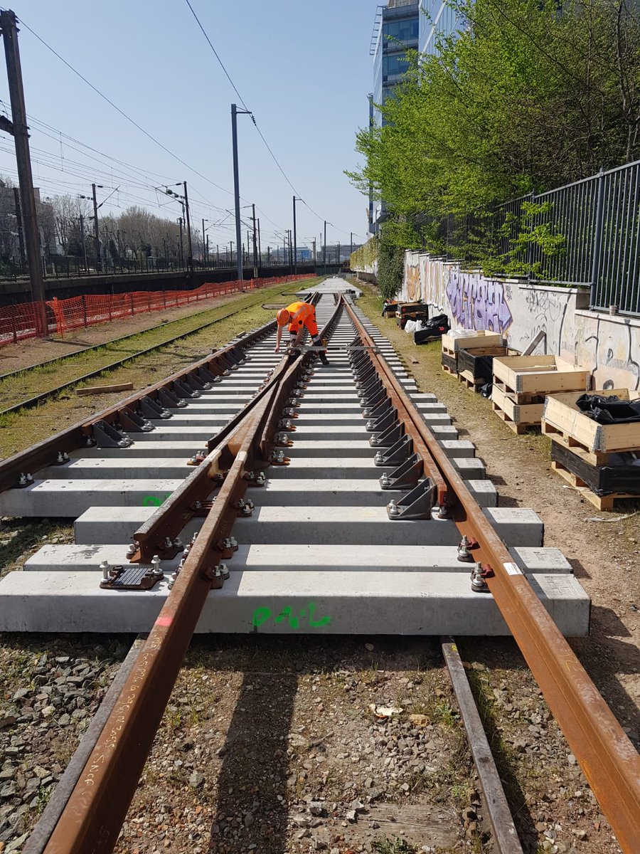 <a href="/Alex_Vino_H/">Alexandre HERBERT</a> <a href="/SNCFReseau/">SNCF Réseau</a> <a href="/itif_travaux/">1Afer2rail</a> Premier appareil terminé !