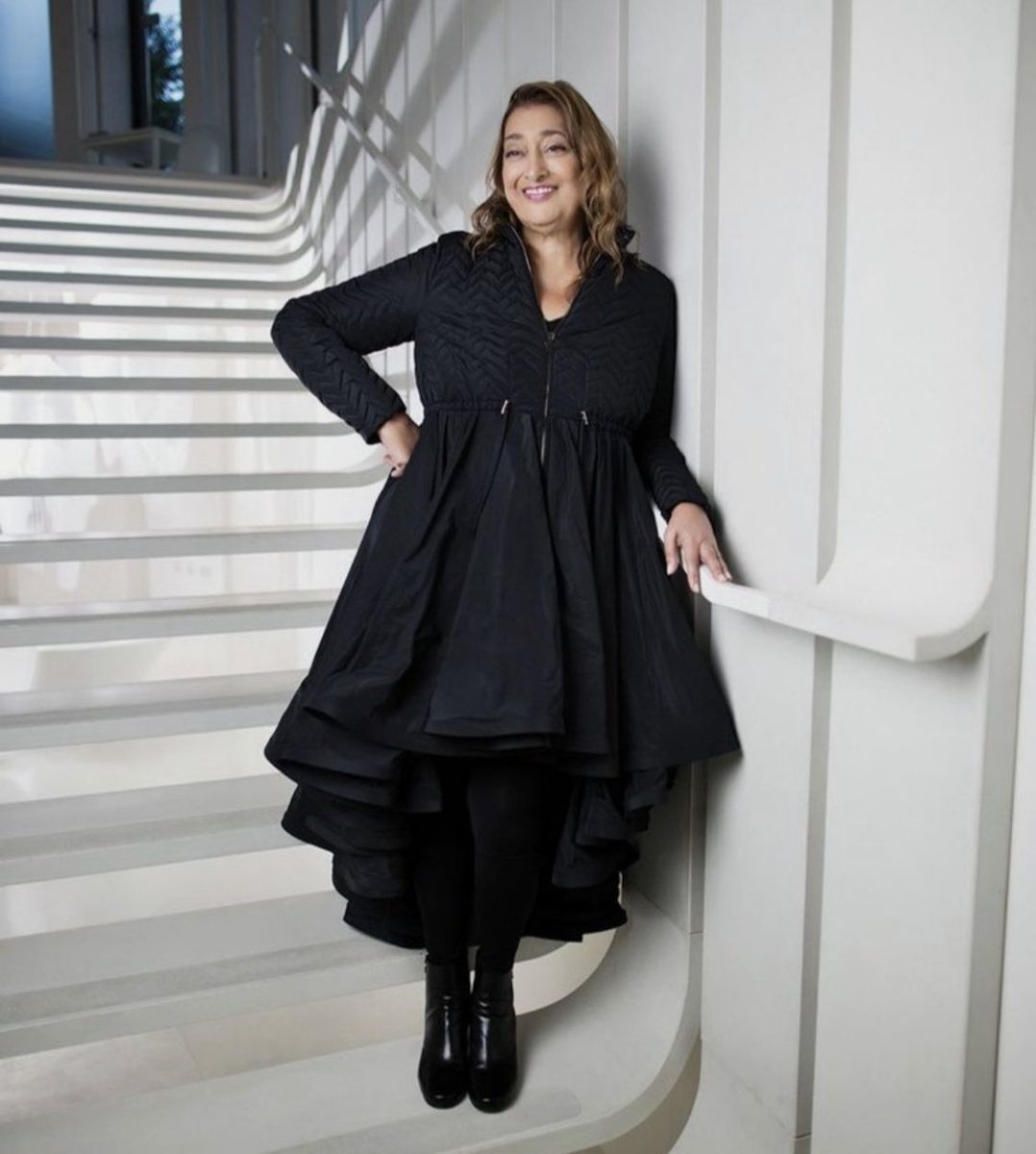 Today marks 5 years since the passing of world renowned British Iraqi Architect Zaha Hadid. Here is a thread of some of her greatest works from around the world. 