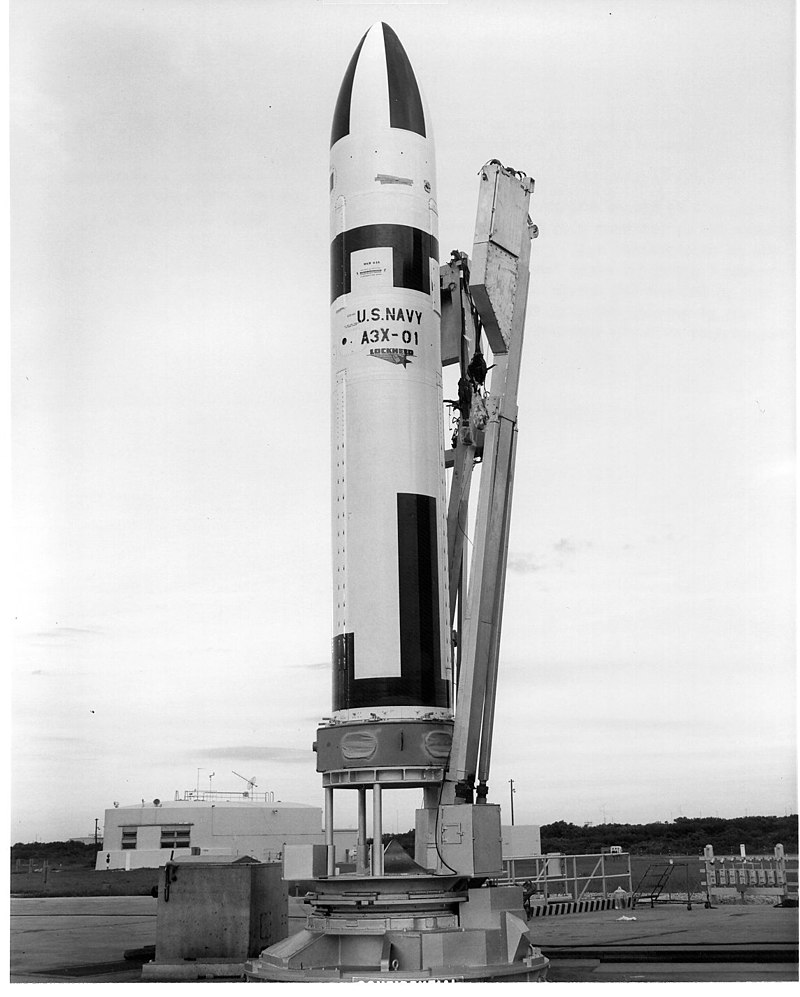 Light_Artisan's tweet photo. 1961. El mundo está enfrascado en la Guerra Fría, los Amerikans despliegan su nueva y poderosa arma disuasoria: Los misiles balísticos UGM-27 POLARIS
#BBA14 https://t.co/IErZpa0g9J