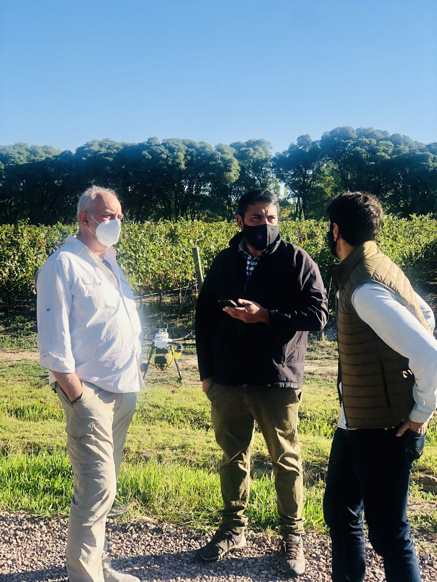 delfob's tweet photo. En el #INTALUJAN #Mendoza conociendo a #UcoDrone Startup que realiza pulverizaciones aéreas en cultivos intensivos.
#AgTech https://t.co/tYtbK8nfxS