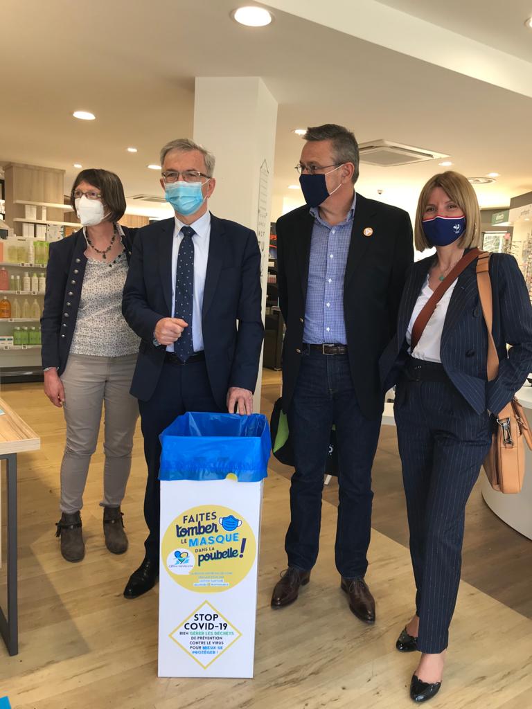 RCValdeLoire's tweet photo. #Santé 😷
♻️ 805 collecteurs installés dans les #pharmacies du territoire ! L'opération "Faites tomber le #masque... dans la poubelle" est initiée par @newsrubex et #Ecophyse et soutenue par la Région #CentreValdeLoire : une solution inédite à l'échelle d'une Région 💪
#Covid19 https://t.co/wgX9bWOKdU