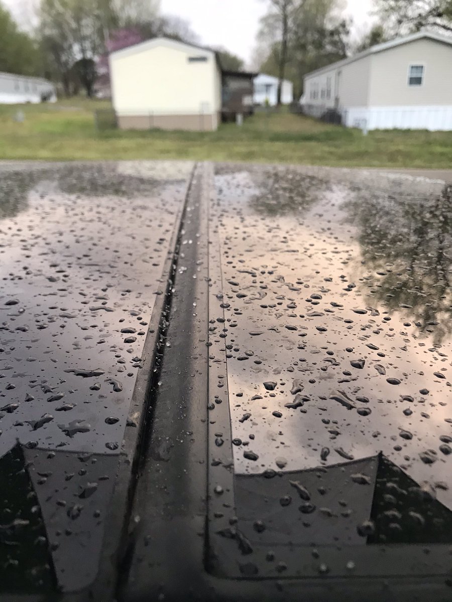hlbkrunion's tweet photo. Graupel? Hail? Sleet? #ARWX https://t.co/PhXr1MeHPf
