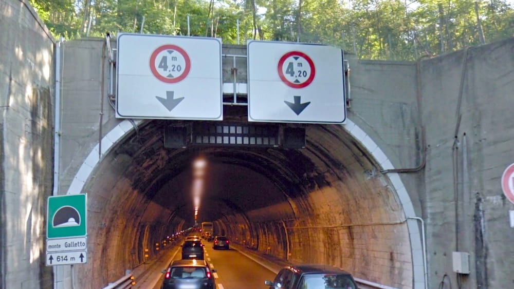 genovatoday's tweet photo. Autostrade, riapre la galleria monte Galletto sull'A7 https://t.co/TPm06qdxFE https://t.co/6htXAOCaWX