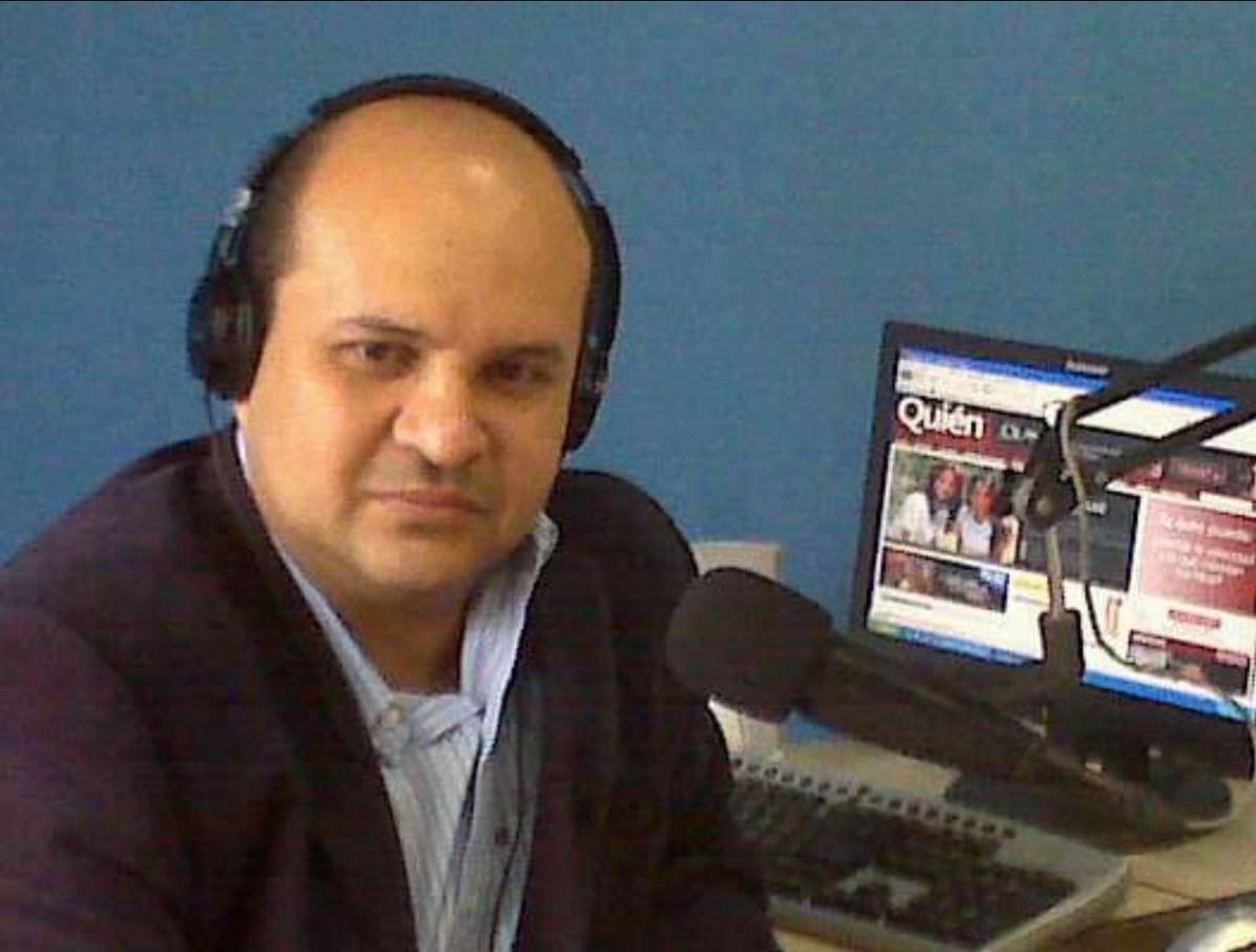 FarahMiranda's tweet photo. Hoy #31Marzo El periodista venezolano y Coordinador Operativo Nacional de Voluntad Popular, Roland Carreño @rolandcarreno cumple 157 días detenido arbitrariamente. 
 
Exigimos su liberación
#LiberenARolandCarreño #LibertadParaRolandCarreño https://t.co/eGf4fUp1B2