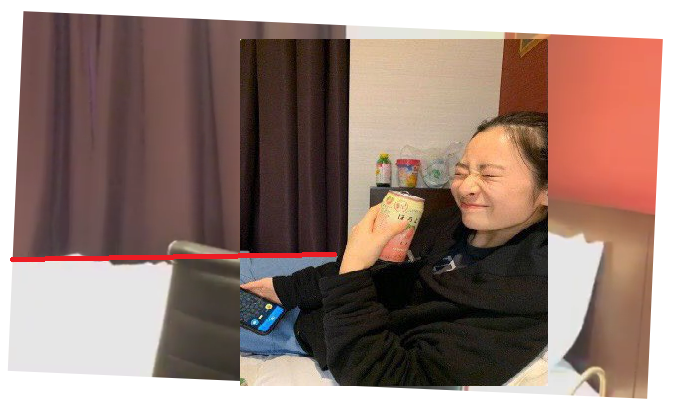 FakeNews_Killer's tweet photo. 青い布の上端がベッドの端と同じ高さ＝青い布はベッドの一部分 https://t.co/kiMlyanHX7