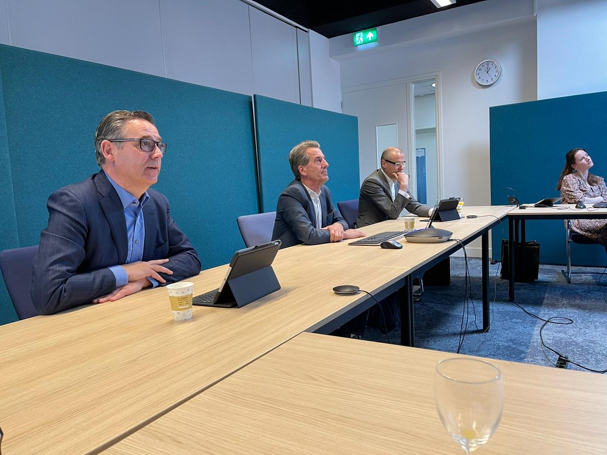 Vandaag gaven Marc van Schuppen, piet machielsen en Bas Sievers de webinar 'Versneld realiseren van meer voordeuren'. Er was belangstelling voor het proces om de pilot gestandaardiseerde huurwoning te realiseren en de gezamenlijke werkwijze #NOVIConferentie