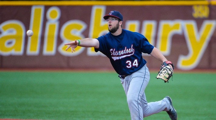 d3baseball's tweet photo. New home run king at @SUHornets  and more in the Tuesday @d3baseball recap: https://t.co/PWFeFkR7pZ #d3b #d3baseball https://t.co/QaLErtiUux