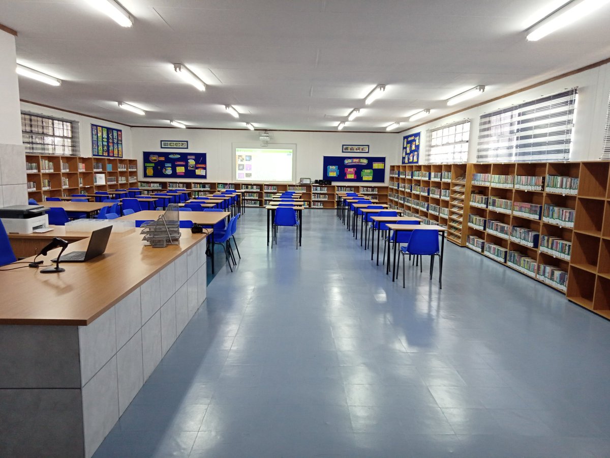 ukhambatrust's tweet photo. Library no 49🎉🎊welcome team . Congratulations Thuto-Tiro Comprehensive school. The future is in ur hands @Imperial_Logist @DBE_SA https://t.co/eXgsVVuqwf