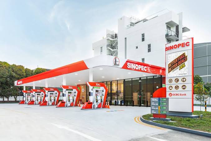 ウカ Nioくり人 Twitterren 中国大手ガソリンスタンド会社のsinopecと共同でバッテリースワップステーションを建設していく計画 今年中に500のステーションという目標が示されていましたが さらに25年までに5000というすごい規模の建設までの契約となっている ウカ Nioくり人 Twitterren 中国大手ガソリンスタンド会社のsinopecと共同でバッテリースワップステーションを建設していく計画 今年中に500のステーションという目標が示されていましたが さらに25年までに5000というすごい規模の建設までの契約となっている