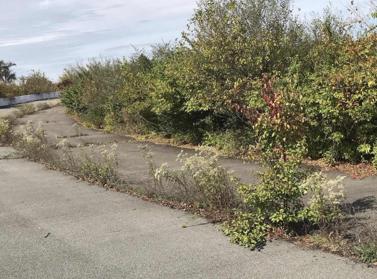 bcschneider53's tweet photo. Nazareth Speedway. Literally in the Andretti family’s backyard. It didn’t deserve what’s happened to it. #LostSpeedways2 https://t.co/LxtXpQIEPS