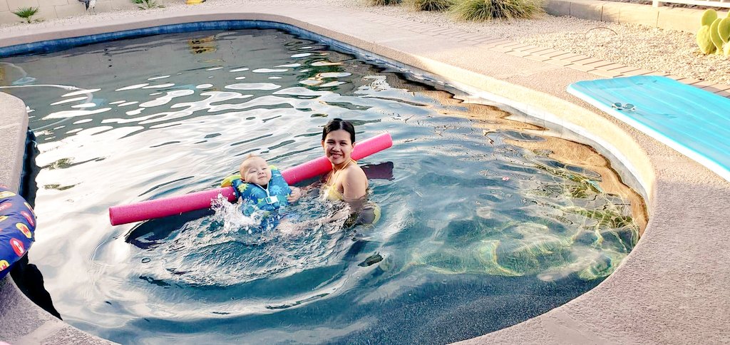 p_holstrom's tweet photo. wonderful day and a wonderful life. 2 weeks Vacation and spending time with my Family in Arizona😚☺. My Baby is Growing Fast. He is now 9months Old and enjoying his 1st swimming https://t.co/6YbxcIUzHw
