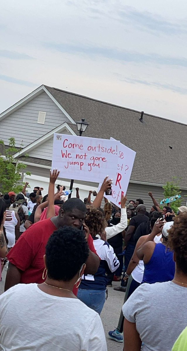 Lmaooooo this sign is sending me